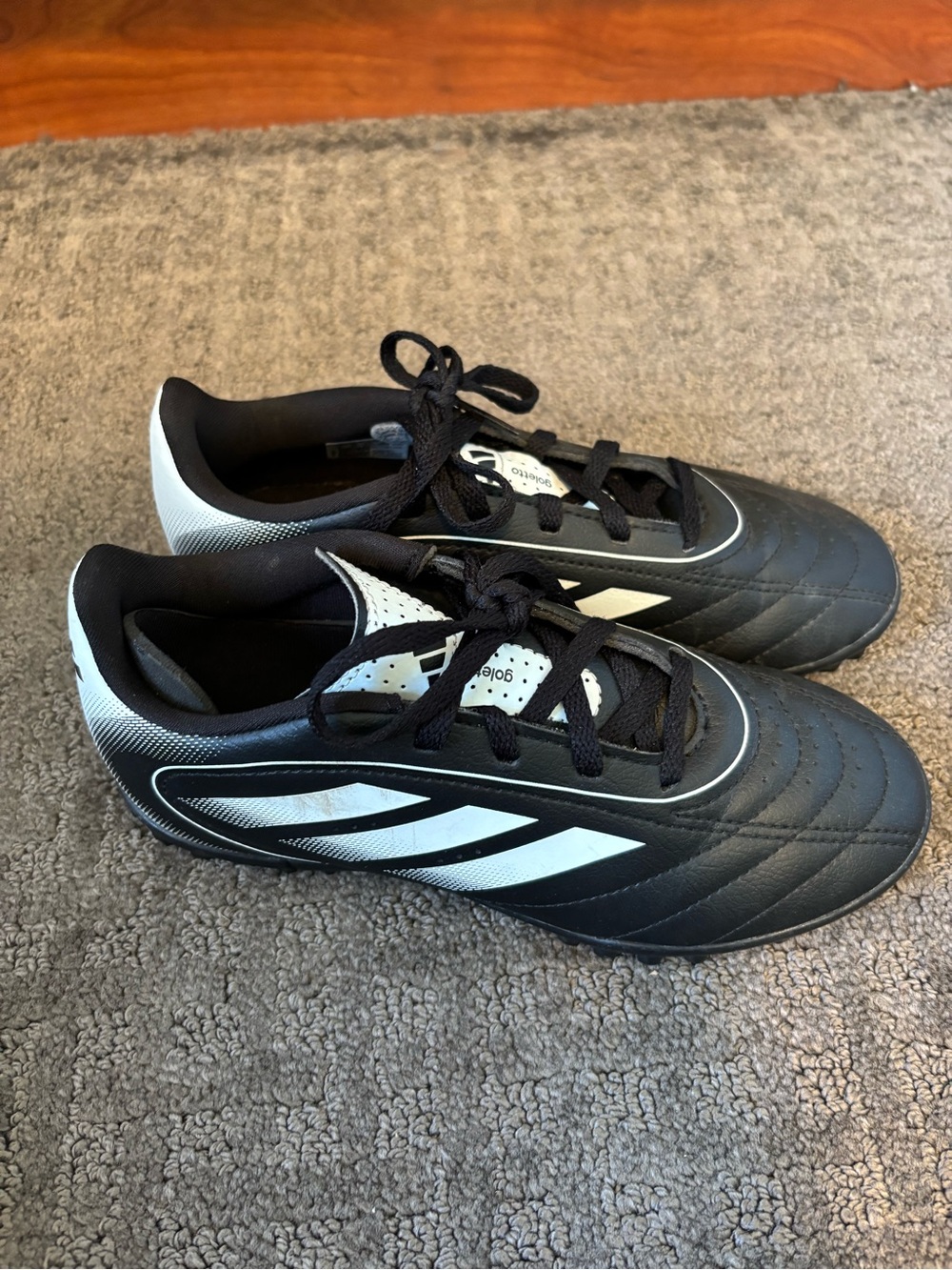adidas black and white Kids' Goletto IX Turf Soccer Cleats Size 2 Like New